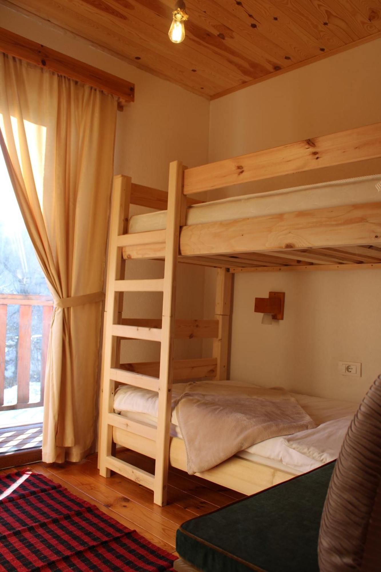 Pubhouse & Rooms Pahulja Kolašin Esterno foto
