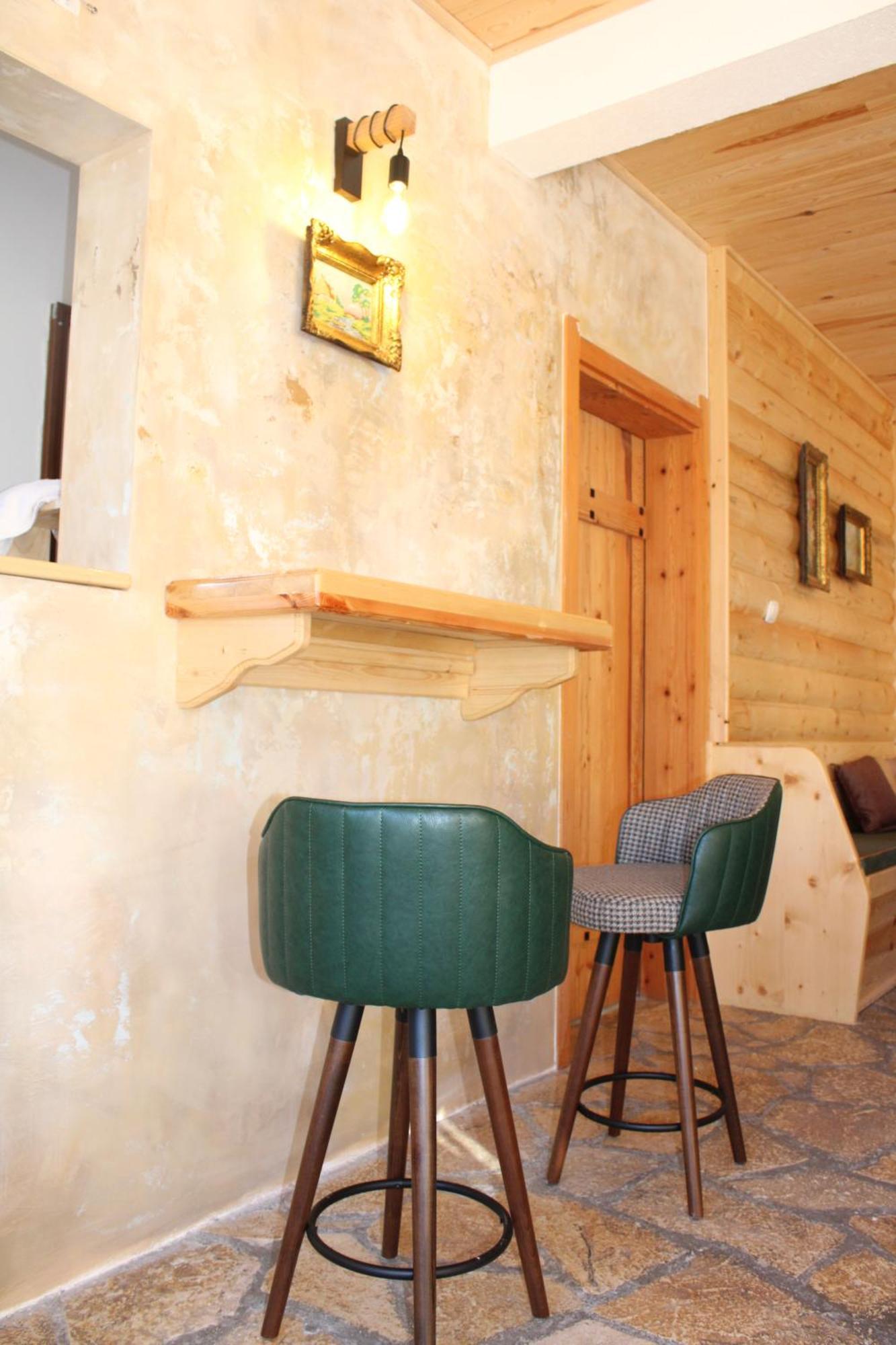 Pubhouse & Rooms Pahulja Kolašin Esterno foto