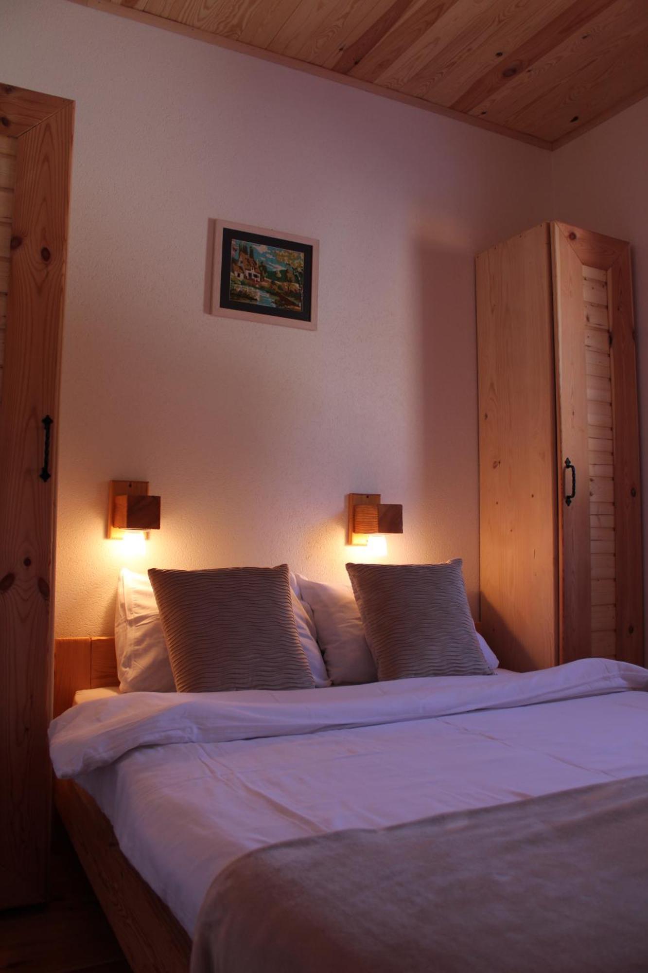 Pubhouse & Rooms Pahulja Kolašin Esterno foto