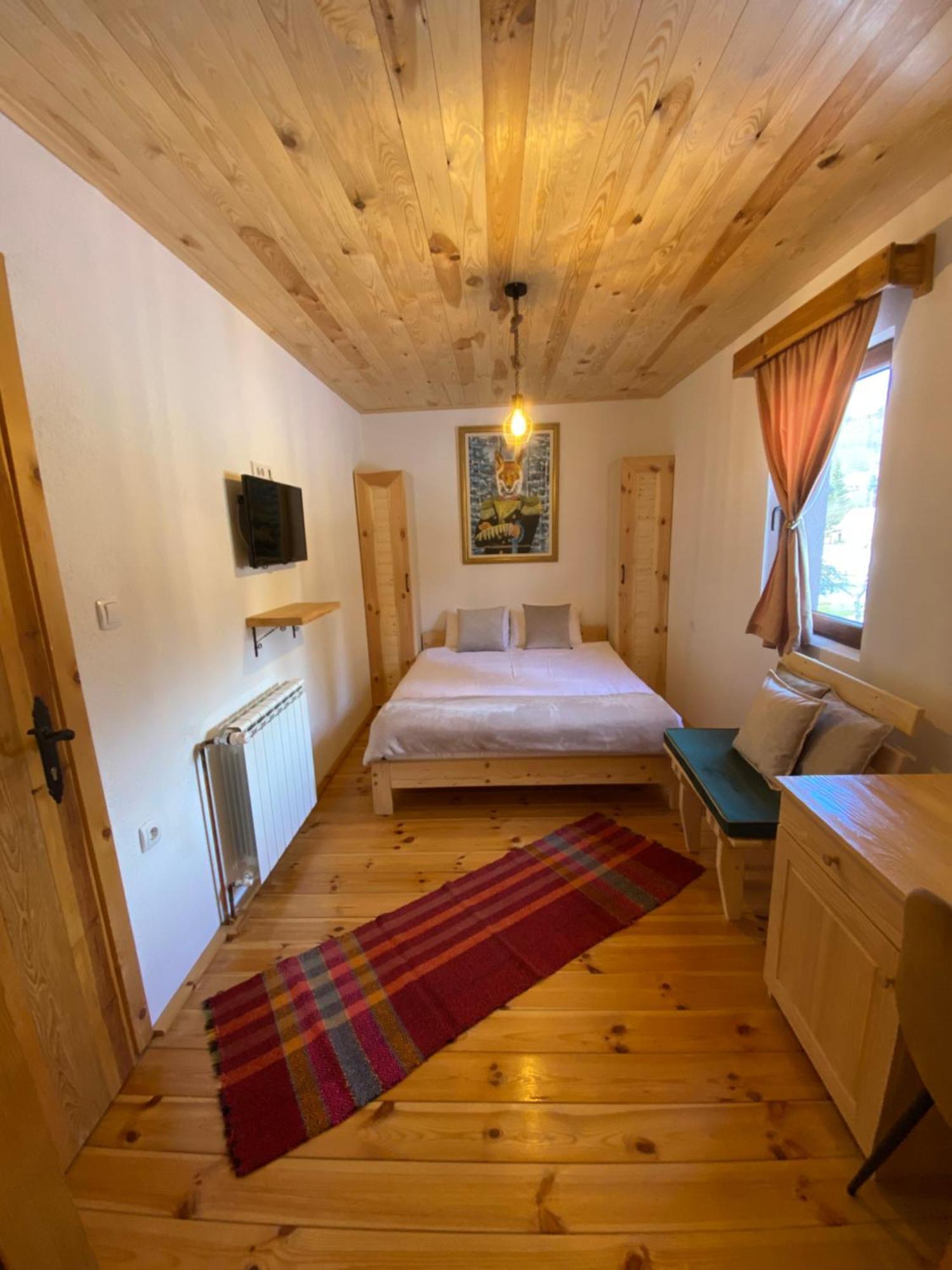 Pubhouse & Rooms Pahulja Kolašin Esterno foto
