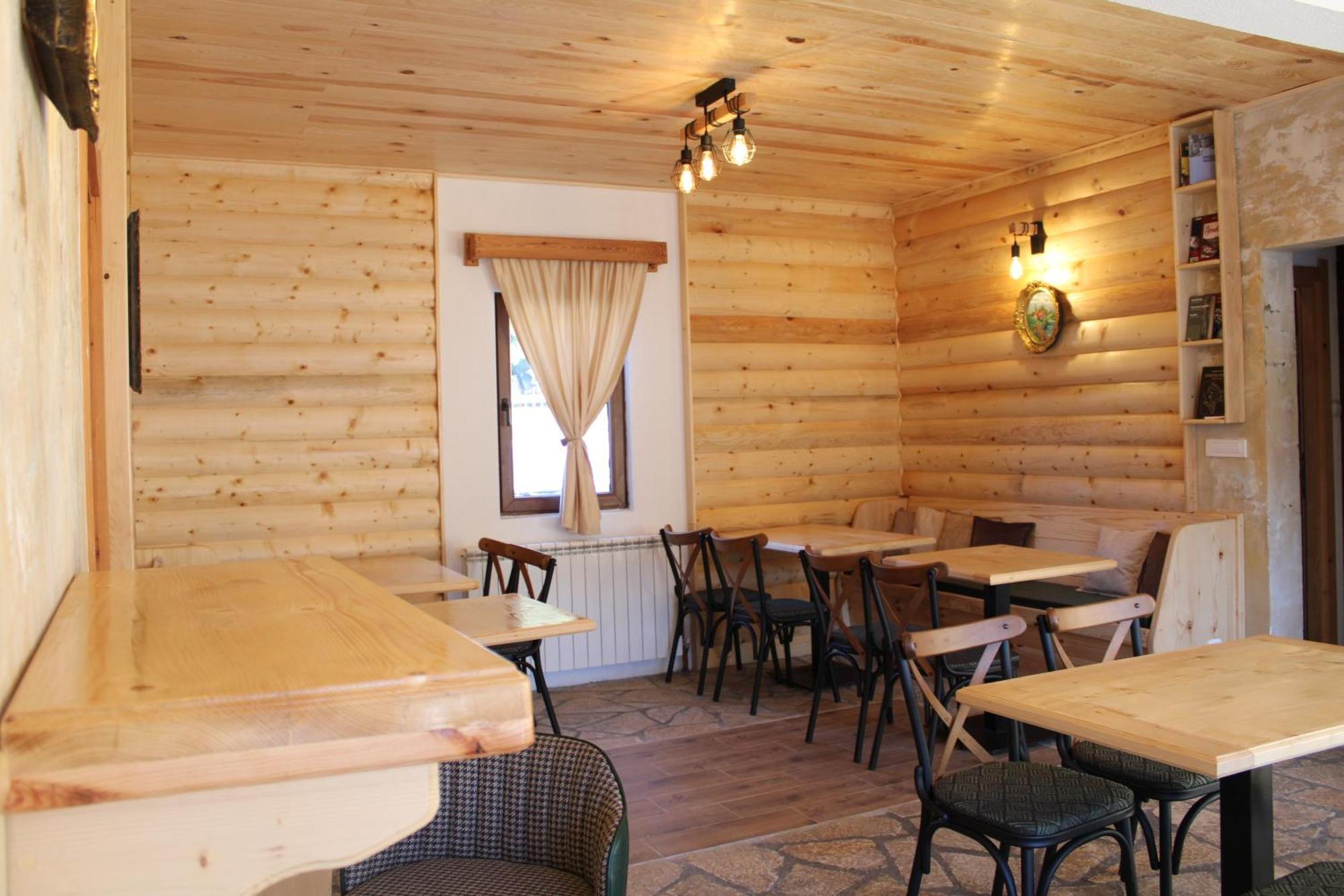 Pubhouse & Rooms Pahulja Kolašin Esterno foto