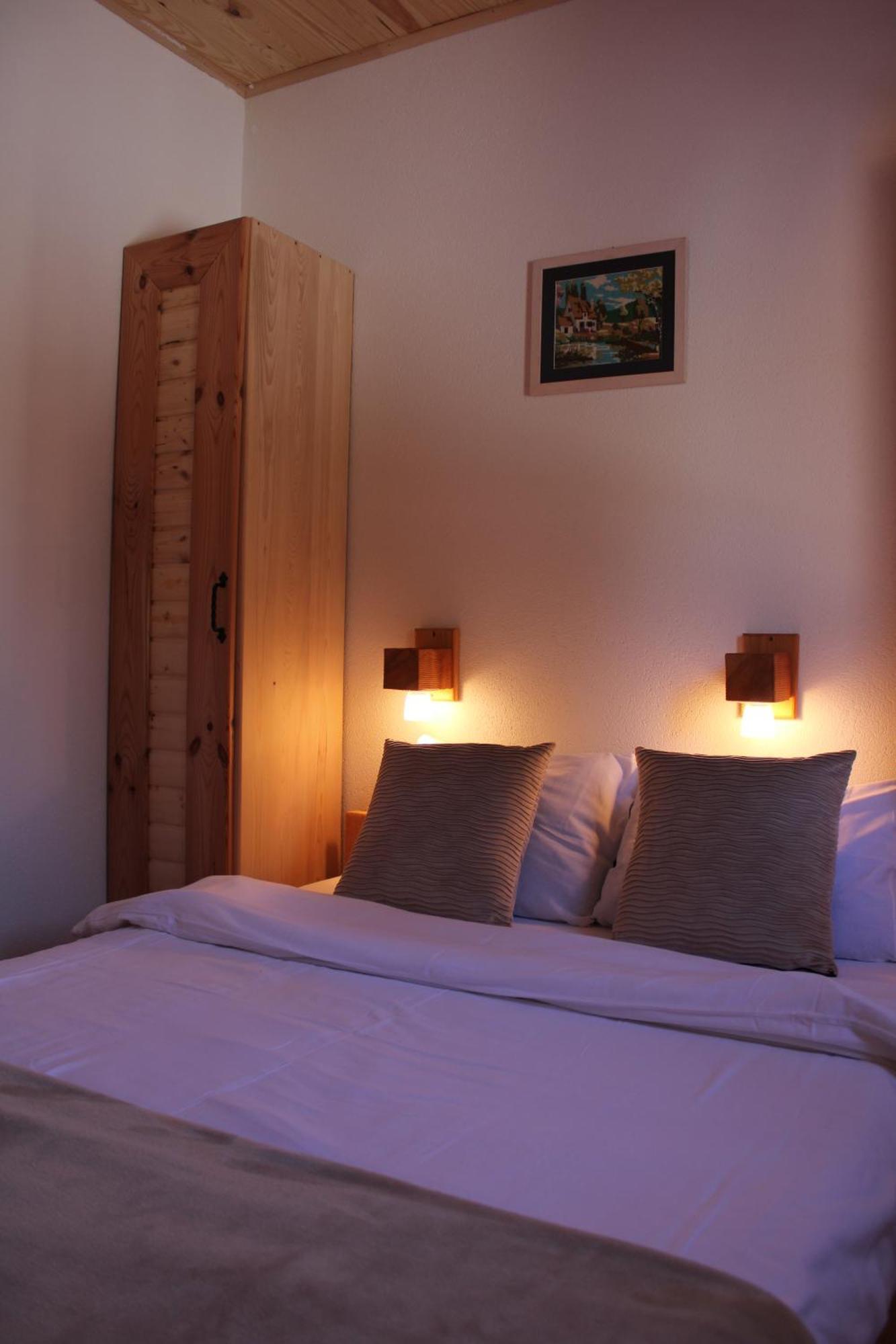 Pubhouse & Rooms Pahulja Kolašin Esterno foto