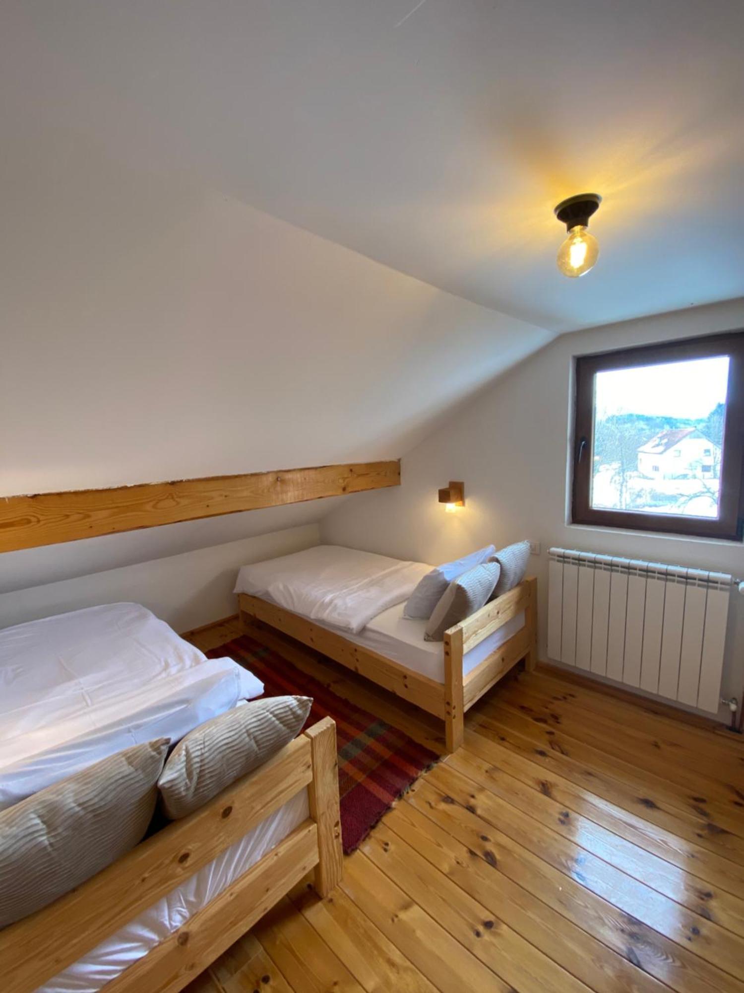 Pubhouse & Rooms Pahulja Kolašin Esterno foto